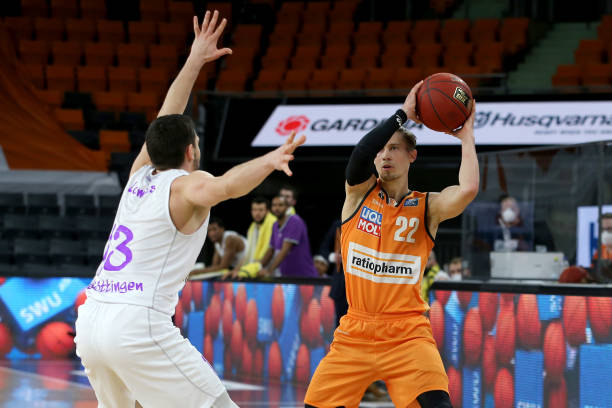 不仅打乱了 不仅打乱了